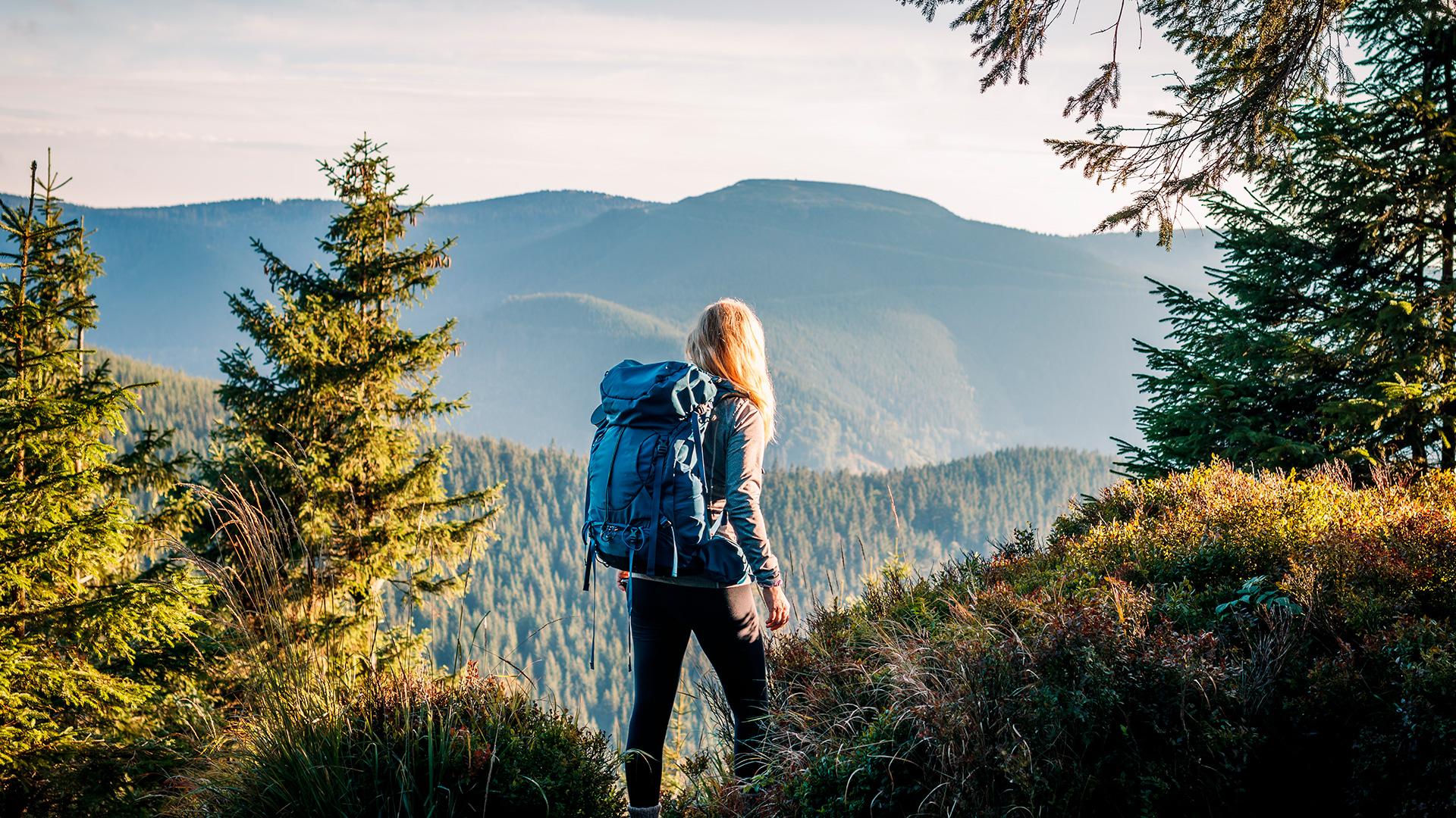 1920x1080_assurance_accident_femme_randonnee_2.jpg