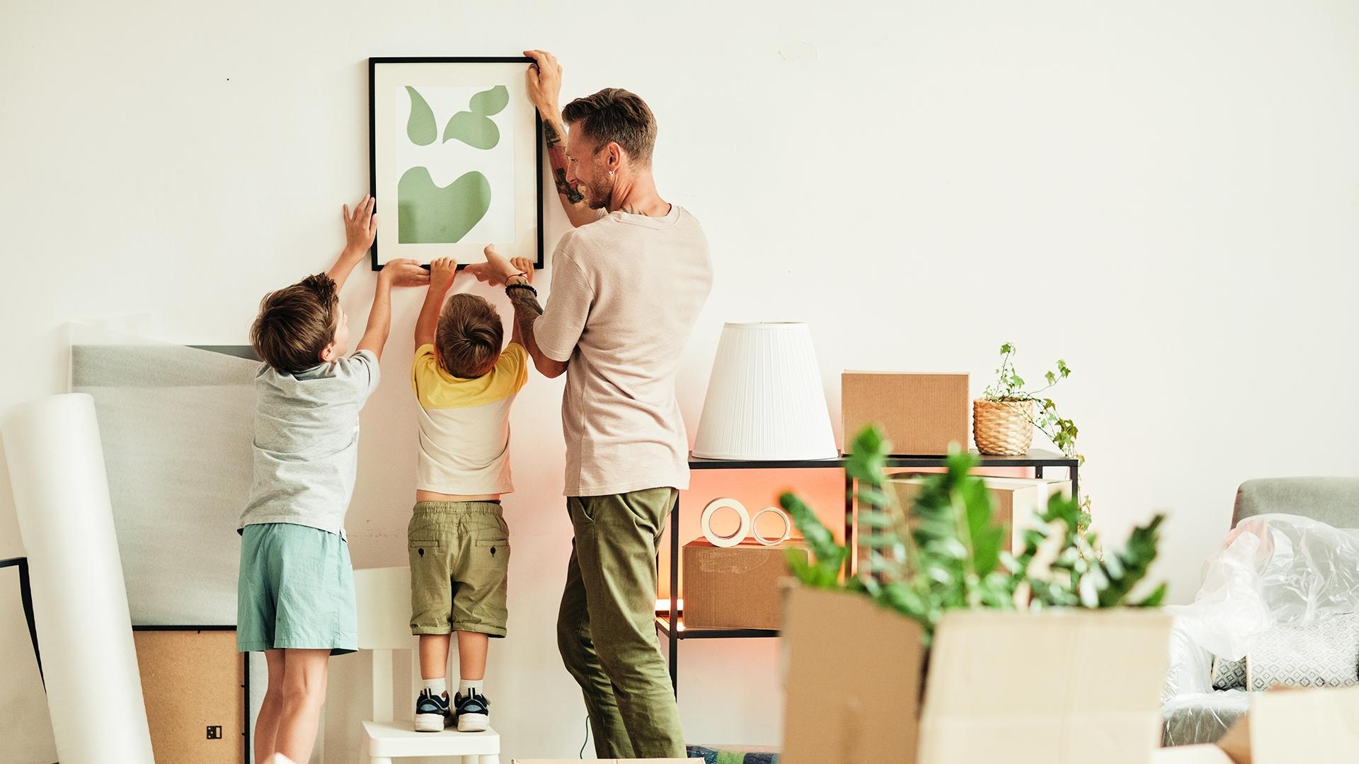 1920x1080_famille-enfant-maison_3.jpg