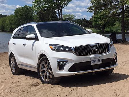 2019-Kia-Sorento_01.jpg