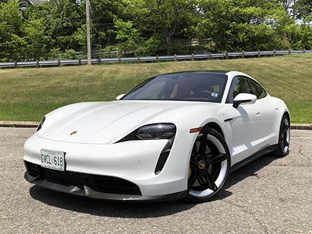 2020-Porsche-Taycan_01.jpg