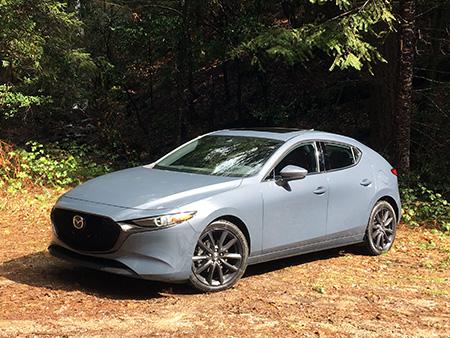 2019-Mazda-3_01.jpg