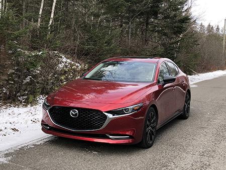 2021-Mazda-3-Turbo_01.jpg
