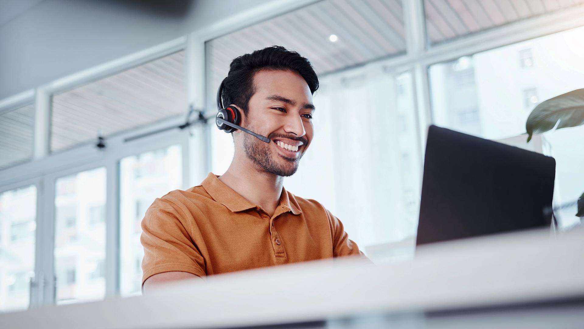1920x1080_homme-telephone-services-2.jpg